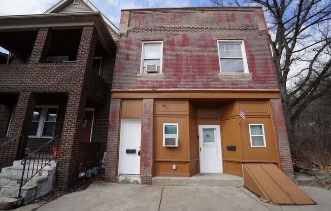 221 5th St