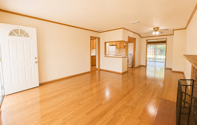 Beautiful 4 bedroom 2.5 bath house
