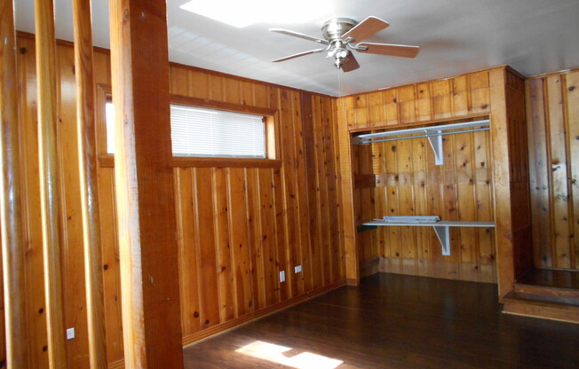 3 beds, 1 bath, $1,025