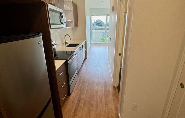 1 bed, 1 bath, 419 sqft, $1,895