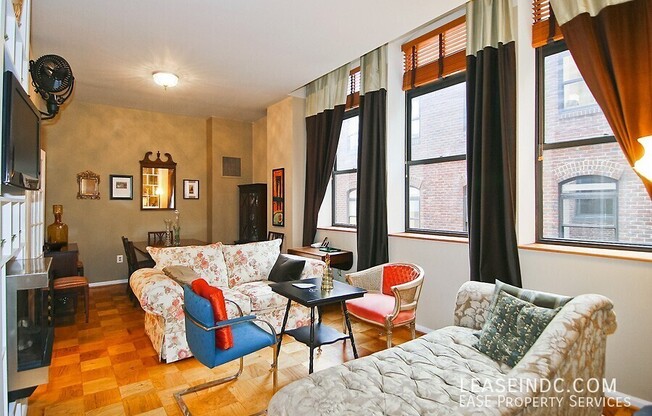 3299 K ST