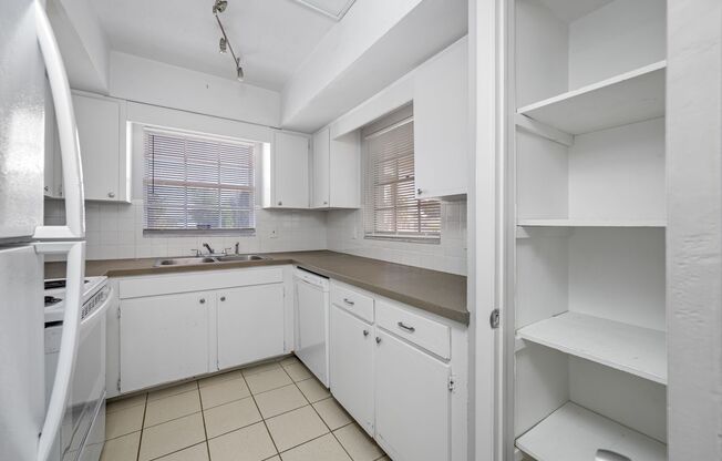 2 beds, 1.5 baths, 1,000 sqft, $1,345, Unit 50-07