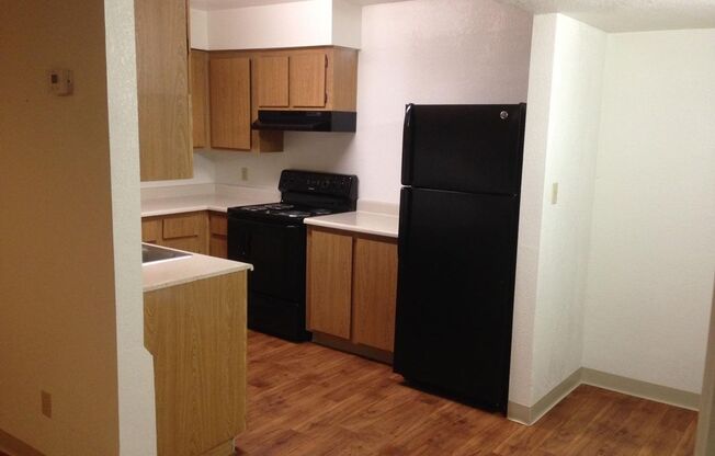1 bed, 1 bath, 775 sqft, $1,400, Unit 198