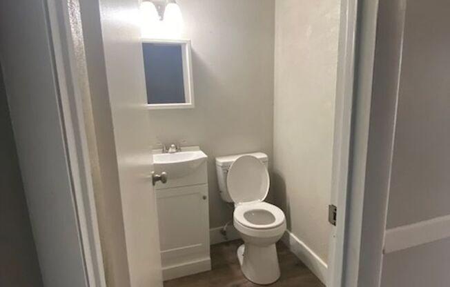 2 beds, 1.5 baths, 1,060 sqft, $1,445, Unit E2