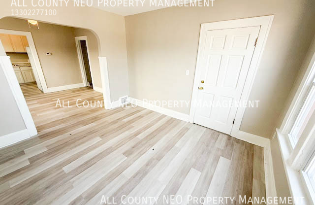 3235 W 121 ST