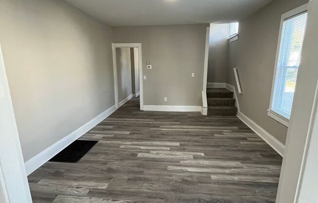 490-492 E Jenkins Ave
