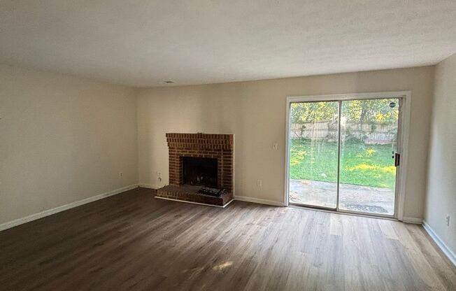 Updated Remodeled Townhome in Prime Smyrna Location! End Unit!