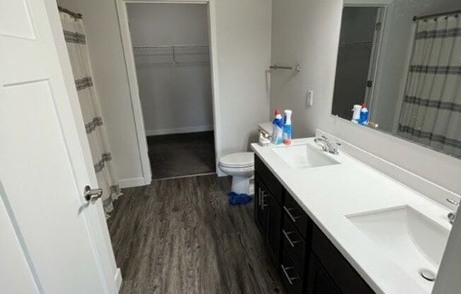2 beds, 2 baths, 1,034 sqft, $1,850, Unit Lime 212