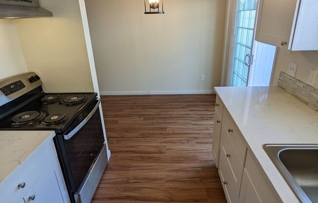 2 beds, 1.5 baths, 900 sqft, $1,425, Unit 7873