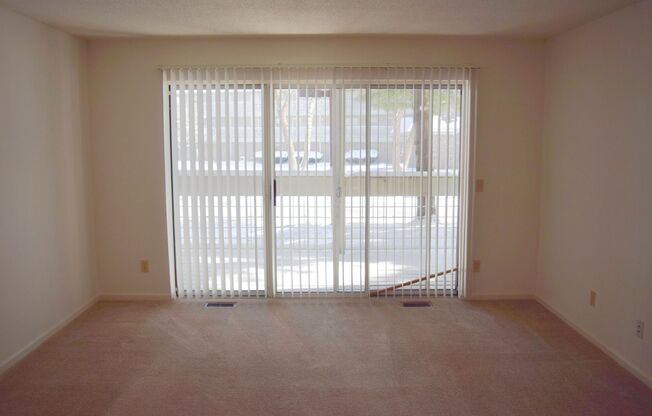1 bed, 1 bath, 760 sqft, $1,215, Unit 401-101