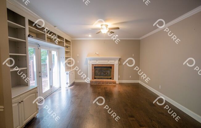 4 beds, 2.5 baths, $2,350