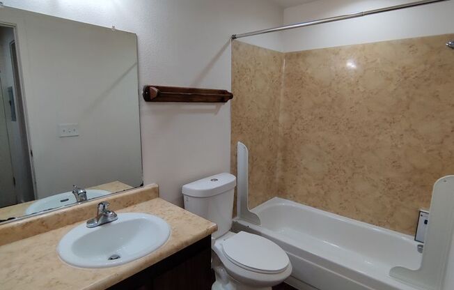 2 beds, 1 bath, 800 sqft, $1,250, Unit 306