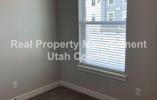 3 beds, 2 baths, $1,549