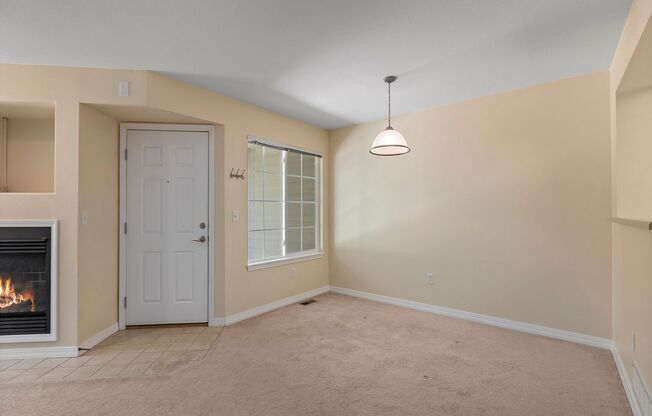 Beautiful 2 Bed 2.5 Bath Townhouse in SE Fort Collins!