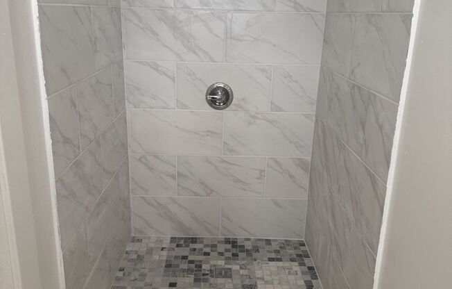 1 bed, 1 bath, 385 sqft, $1,295, Unit 222