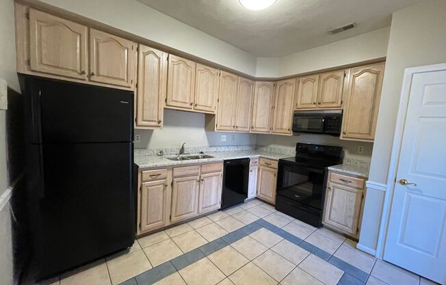 3 beds, 2.5 baths, $2,000