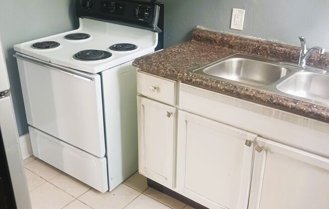 1 bed, 1 bath, 750 sqft, $875, Unit 3636-1