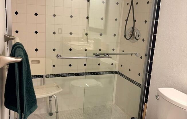 1641 FAIRWAY RD PEMBROKE PINES, FL 33026