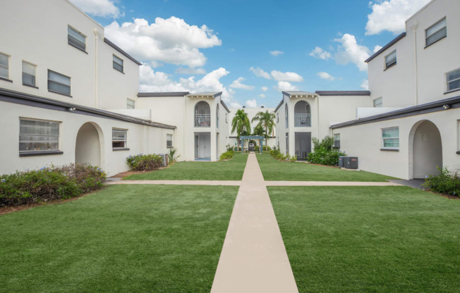 3 beds, 2 baths, 1,100 sqft, $1,700, Unit 7594-6