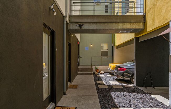 2 Bed 2 Bath in The Heart of Little Italy