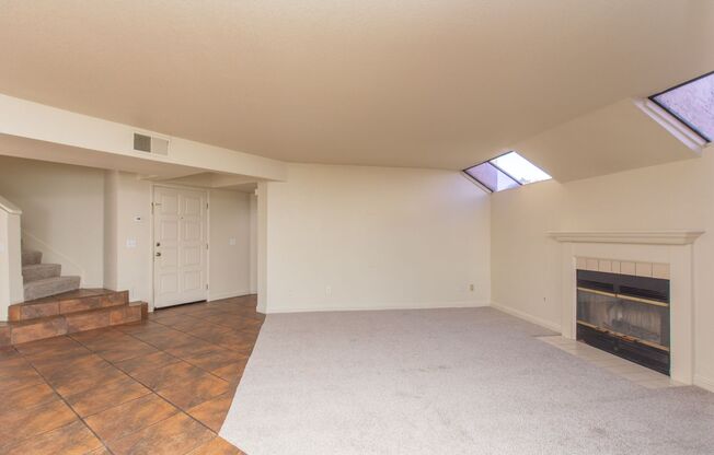 Highly Desirable 3 bedroom / 3 bath Cul-de-Sac Home in Escondido