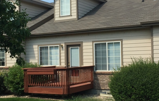 Beautiful 2 Bedroom + Loft Townhome in Loveland!