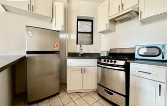 1 bed, 1 bath, $2,695, Unit 3FE