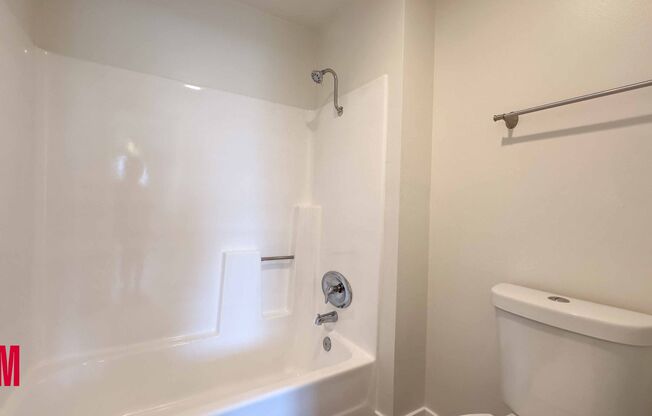 2 beds, 2 baths, $2,499, Unit 3B