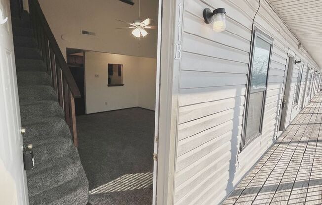 2 beds, 1 bath, 850 sqft, $825, Unit 11B