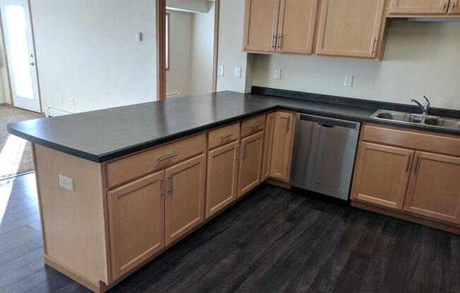 2 beds, 2 baths, 894 sqft, $1,280, Unit 627-308