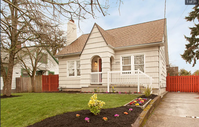 Charming Bungalow in the Heart of the Popular Arbor Lodge is a Must See!