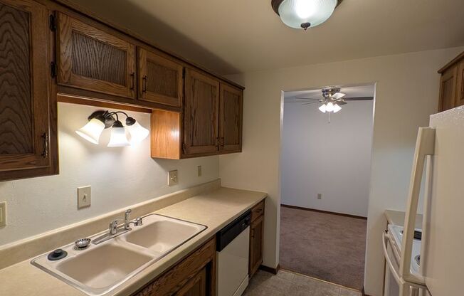 2 beds, 2 baths, 1,034 sqft, $1,229, Unit 1401 074