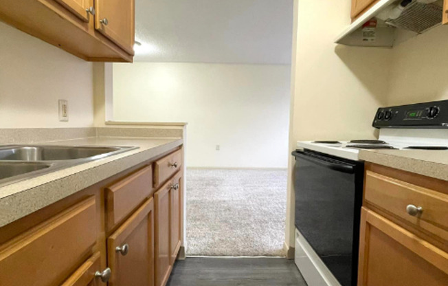 1 bed, 1 bath, 650 sqft, $1,020, Unit 16