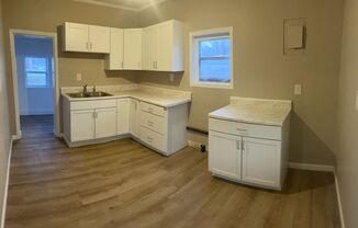 2 beds, 1 bath, $875