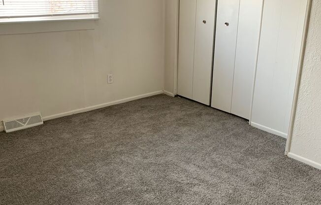 2 beds, 1 bath, 800 sqft, $1,195, Unit 415