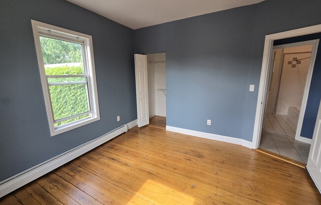 3 beds, 1 bath, 1,400 sqft, $2,900, Unit 3