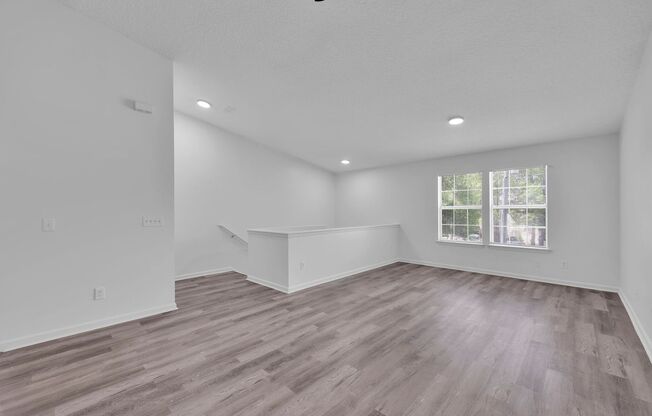 FREE RENT FOR THE MONTH OF NOV 25 | RENOVATED 3 BEDROOM 2 BATHS TOWNHOME