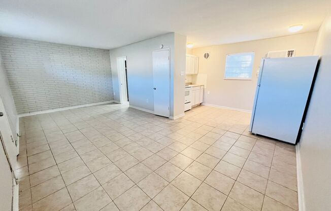 Studio, 1 bath, 556 sqft, $650