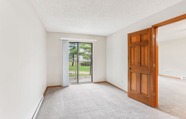 1 bed, 1 bath, 895 sqft, $1,299, Unit 2350-117