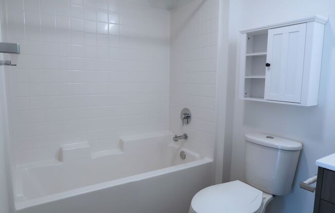 1 bed, 2 baths, 739 sqft, $2,319, Unit 112