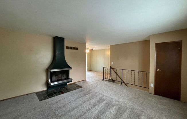 3 beds, 1 bath, $1,450