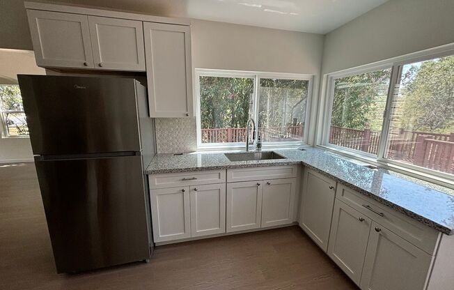 5533 MARIPOSA AVE