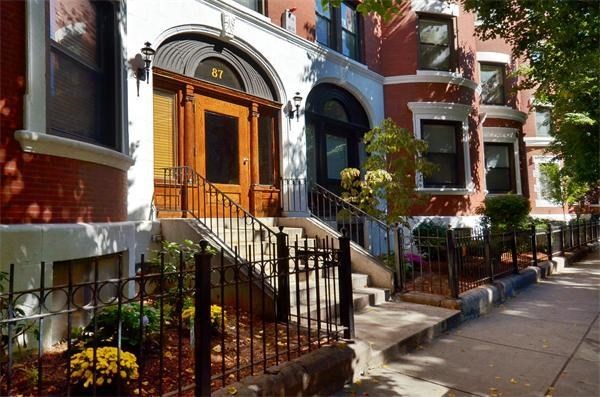 87 GAINSBOROUGH ST
