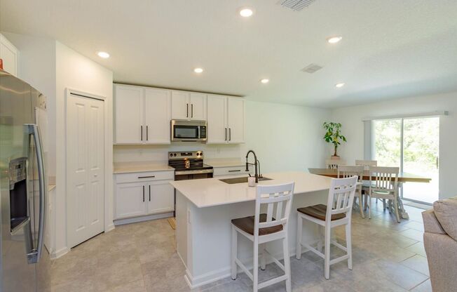 Charming 4-Bedroom, 2-Bath Rental on Large Lot in Peaceful Osteen