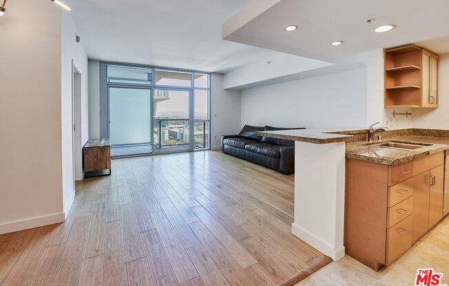 1 bed, 1 bath, 854 sqft, $4,400, Unit 1527