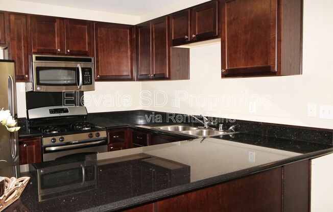 2 beds, 2 baths, 1,047 sqft, $2,895, Unit 412