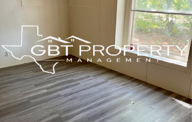 Spacious 3 bed 2 bath single wide on an oversized lot