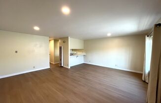 2 Bedroom Apartment in North Park, Upstairs Unit, Pet Friendly, Assigned Parking, Onsite Laundry!