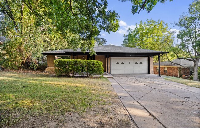 809 BURLESON ST