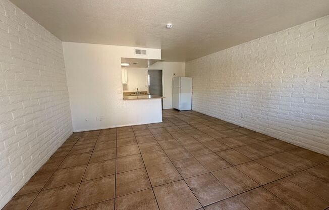 1 bed, 1 bath, 570 sqft, $899, Unit 16621-51